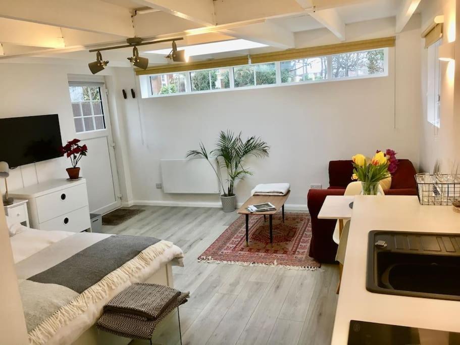 Brighton Boutique Garden Studio With Free Parking Экстерьер фото